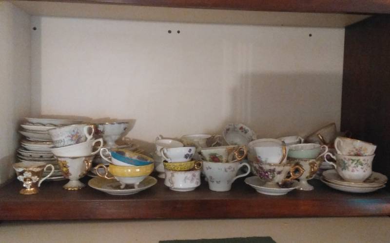 lot 6 image: Contents Of Cupboard (Collection Of Tea Cups & Saucers)