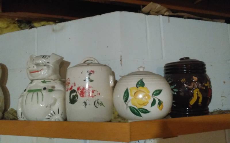 lot 58 image: 4-Cookie Jars