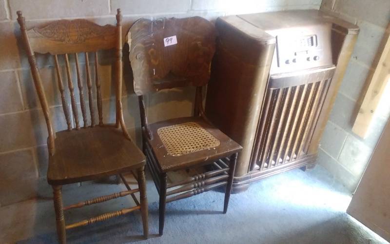 lot 99 image: Vintage Pressed Back Chair, Cane Seat Chair, Old Radio