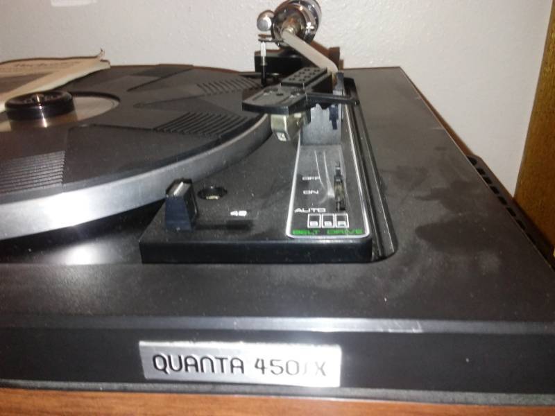 lot 2 image: 2 Technics Quanta 450 SX turntable, tested, works. nice