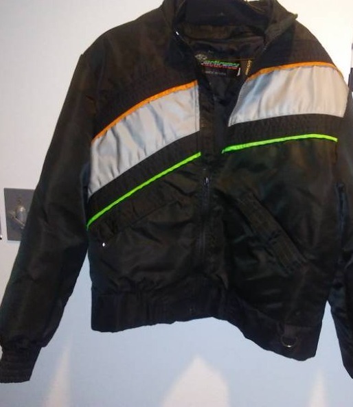 lot 18 image: Arctic Cat medium jacket, zip out lining. Excellent.