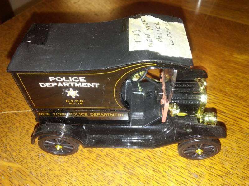 lot 29 image: 1913 New York City Police Department, 143 scale