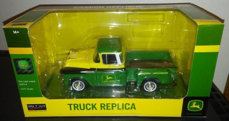 lot 30 image: Chevrolet John Deere truck, 125 scale