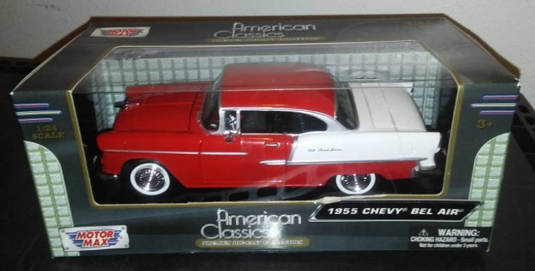 lot 34 image: 1955 Chevrolet Chevy Bel Air 2 door, hardtop, Motor Max, diecast, 124 scale.