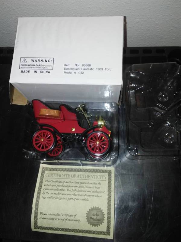 lot 57 image: Fantastic 1903 Ford, 132 scale