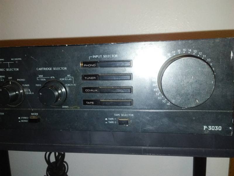 lot 69 image: O n k y o. P3030 Integra stereo receiver.