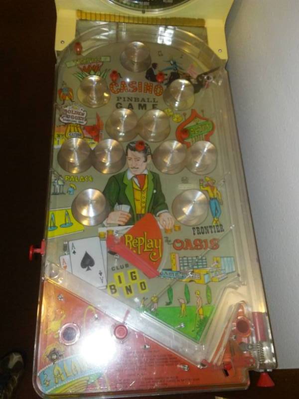 lot 82 image: Aladdin electric pinball table top. 27 long x 20 High x 12 wide. NICE