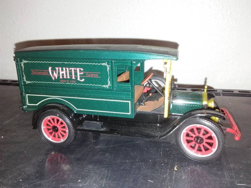 lot 92 image: 1920 white van, 143 Scale. Diecast.