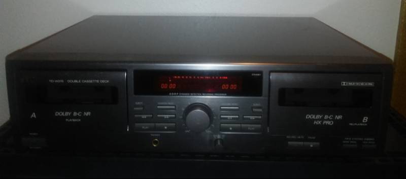 lot 119 image: JVC TD-W215 dual cassette recorder.