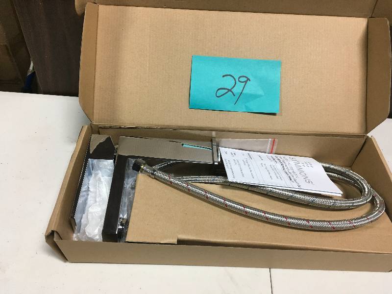 lot 29 image: Symmons Duro Single Hole 1-Handle Bathroom Faucet in Chrome in good condition