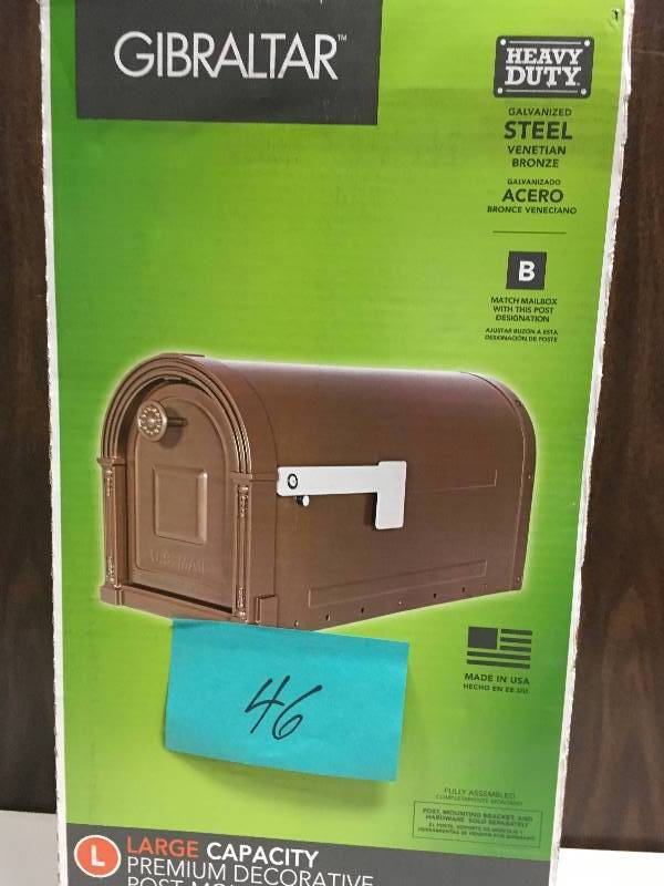 lot 46 image: Gibraltar Garrison Steel Post-Mount Large Mailbox in Venetian Bronze in good conditions