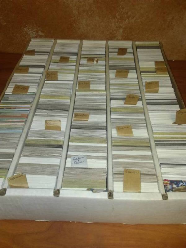 lot 47 image: 5000 MLB baseball cards sorted by team.