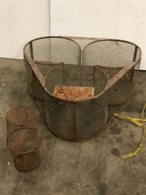 lot 8 image: Lot Of (1) 8x17 Minnow Trap & (1)...