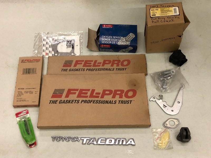 lot 27 image: Assorted Toyota Tacoma (1995-2004) ...