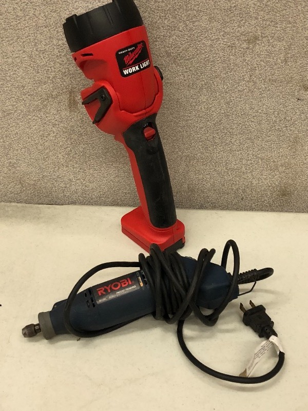 lot 30 image: Lot Of (1) Milwaukee 18Volt Flashl...