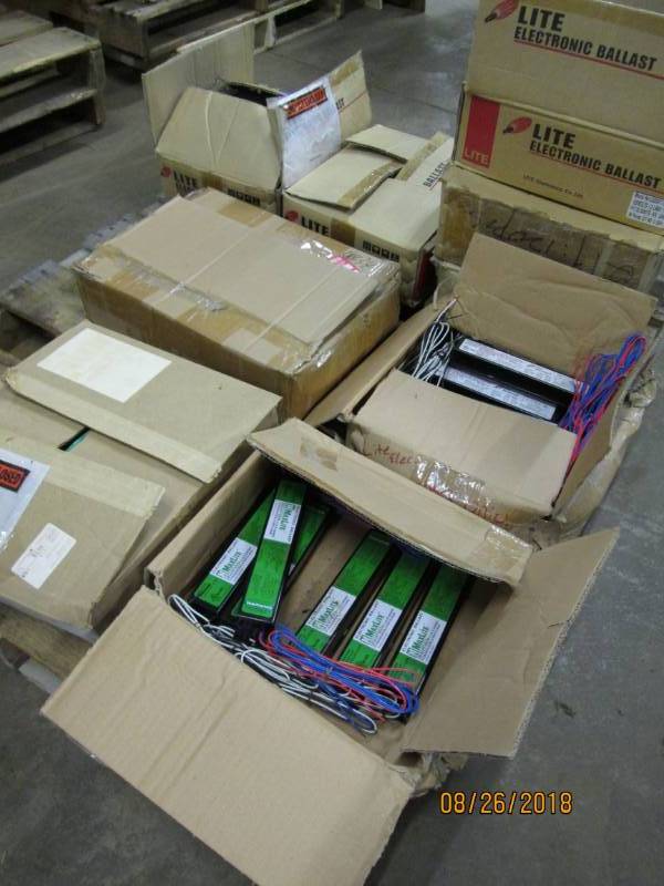 lot 2 image: Assorted T8 ballasts for one lamp t...