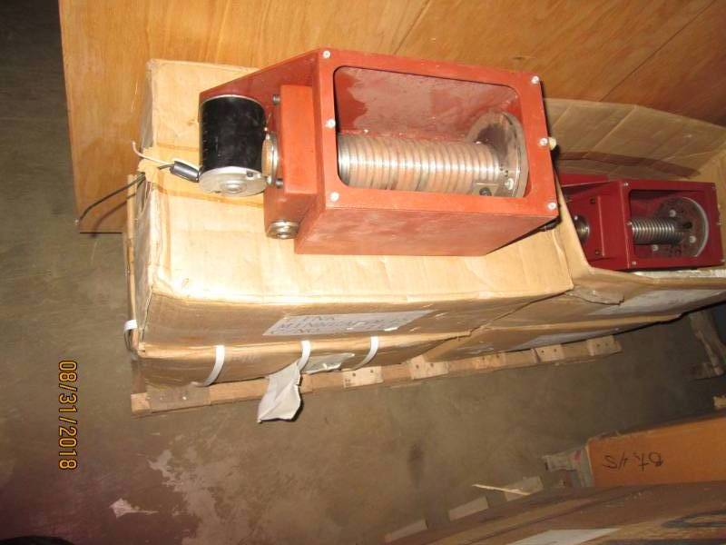lot 41 image: Lot of 7 new Link winches, 1 ton capacity, reversible