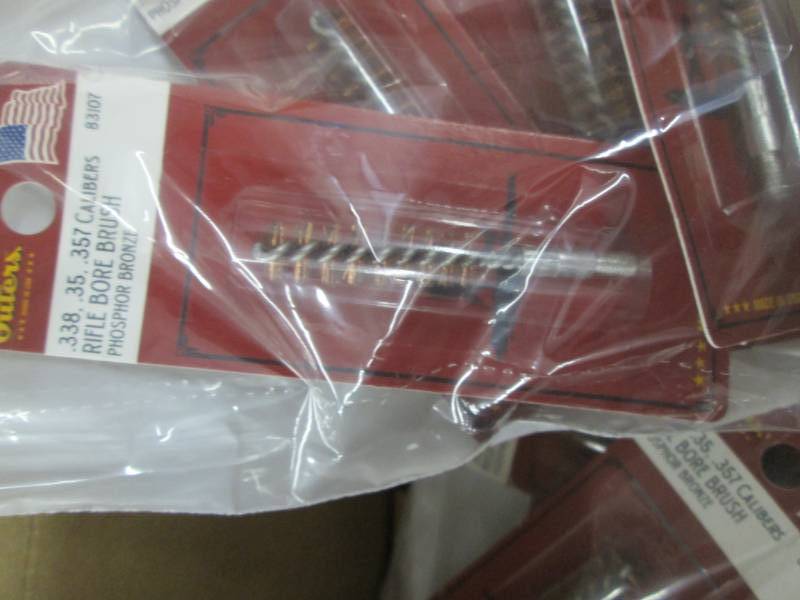 lot 295 image: Lot of 36 Outers Outers .338 - .375 Caliber Rifle Bronze Bore Brush (8-32 Threads) Retail $5.07ea
