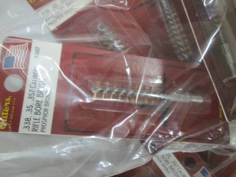 lot 296 image: Lot of 36 Outers Outers .338 - .375 Caliber Rifle Bronze Bore Brush (8-32 Threads) Retail $5.07ea