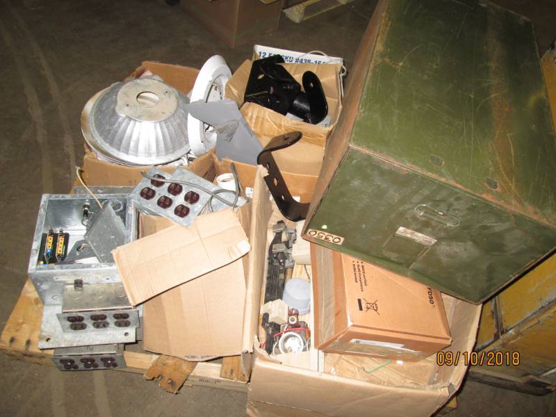 lot 43 image: Pallet of electrical items, outlets...