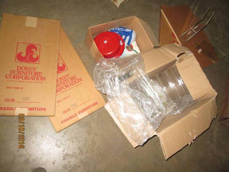 lot 51 image: Lot of acrylic holders, 3 shelves a...