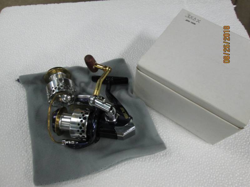 lot 5 image: Victory Spinning reels for fishing....
