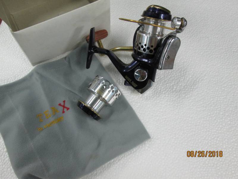 lot 6 image: Victory Spinning reels for fishing....