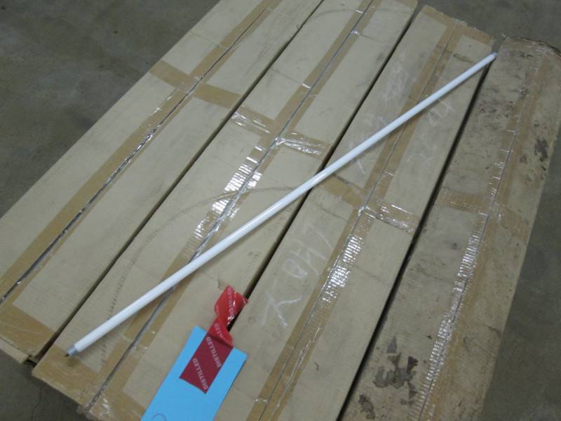 lot 37 image: Lamps  several hundred T55 High out...