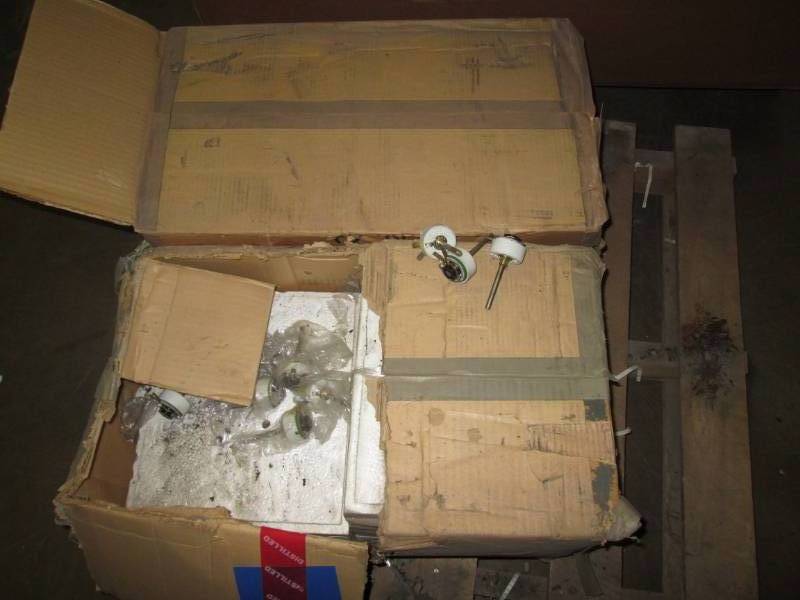 lot 89 image: Pallet of controllers
