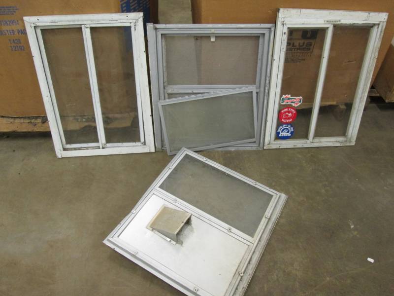 lot 114 image: 3 windows