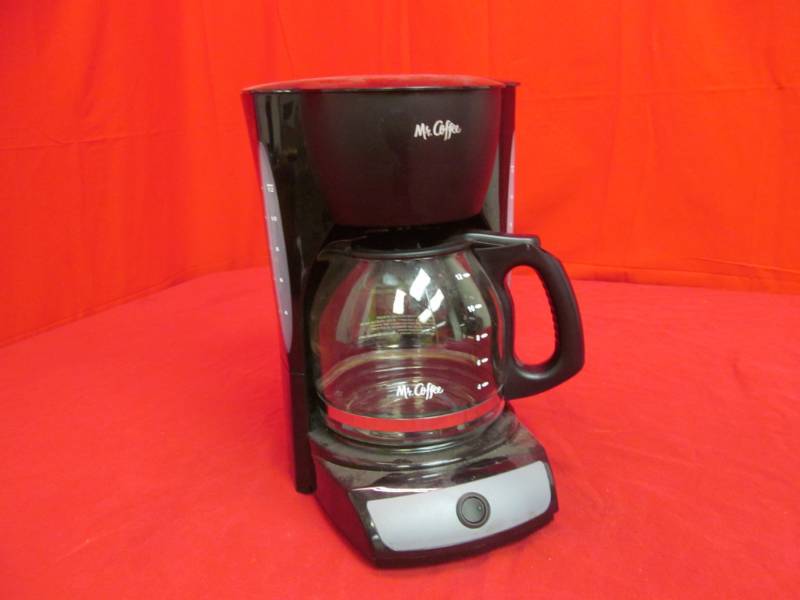 lot 15 image: Mr. coffee Maker