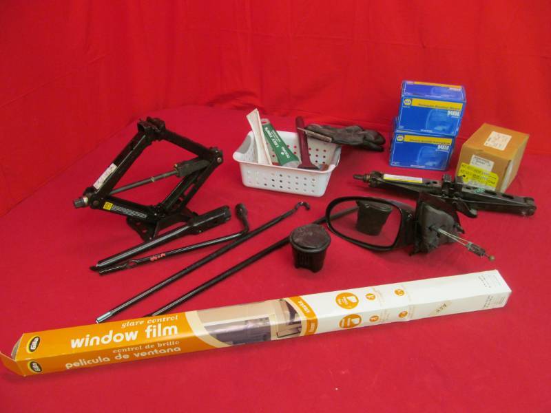 lot 18 image: automotive supplies
