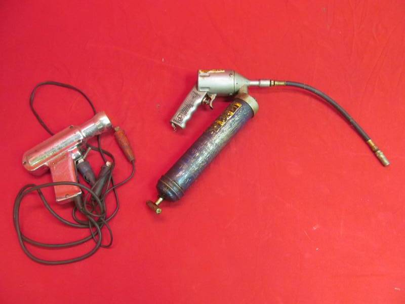 lot 19 image: Kal -lite timing light, Lincoln grease gun