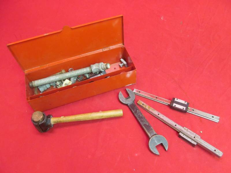 lot 30 image: tool box ,tools