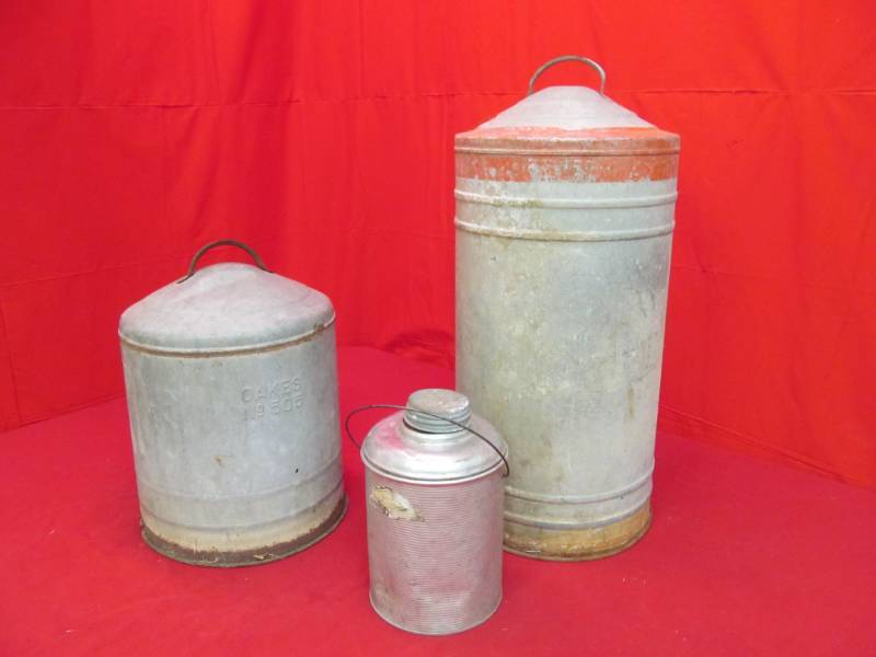 lot 40 image: vintage poultry water top, feed top