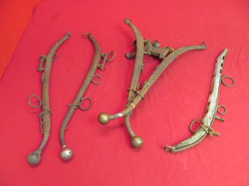 lot 41 image: vintage horse hames