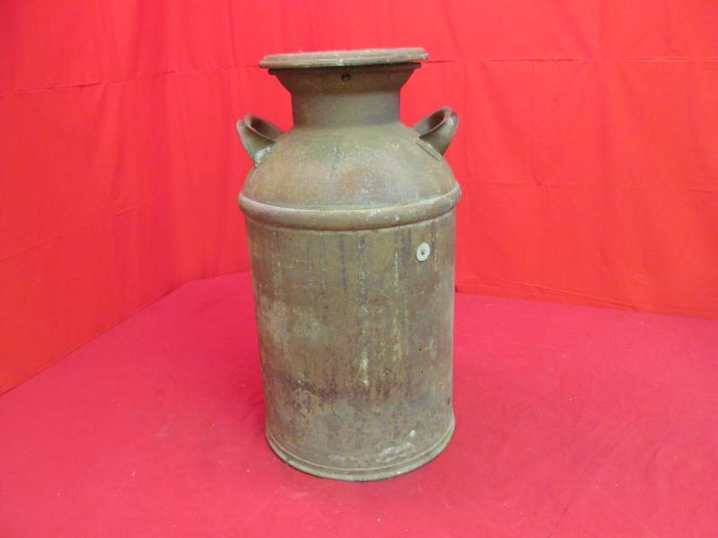lot 46 image: vintage milkcream can