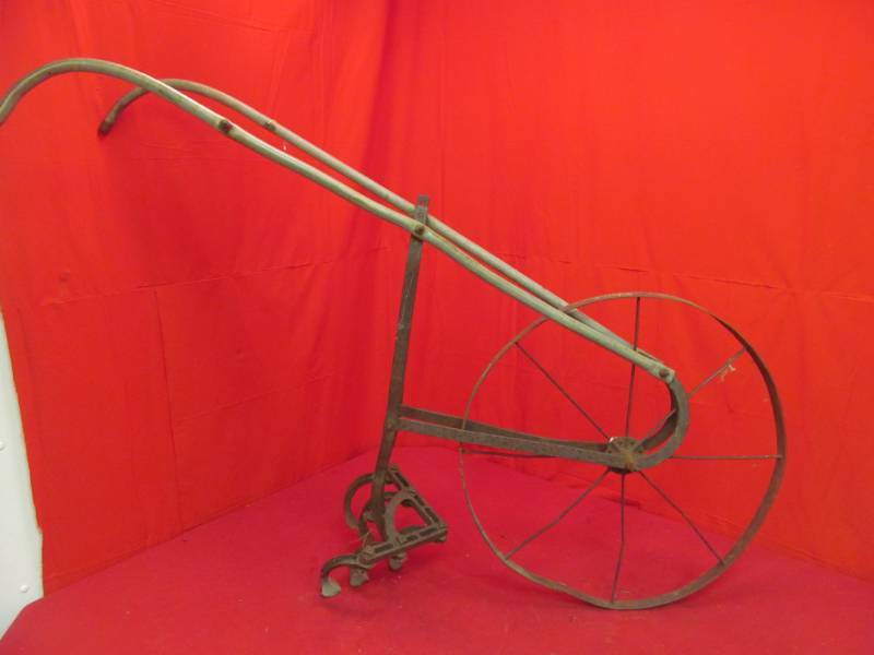 lot 50 image: vintage garden cultivator
