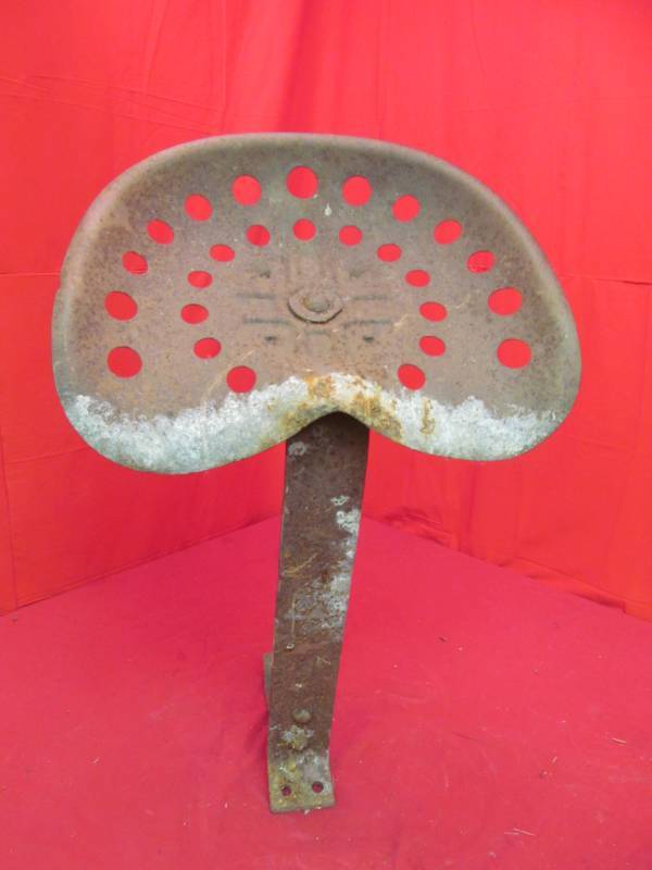 lot 54 image: tractor seat