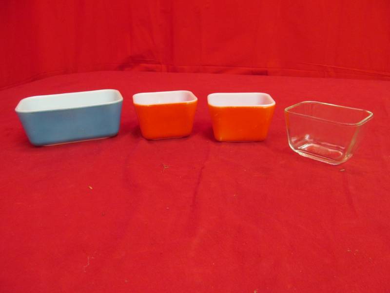 lot 88 image: Pyrex