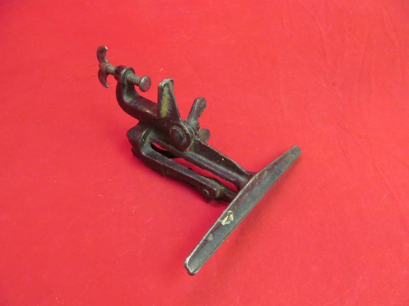 lot 117 image: clamp