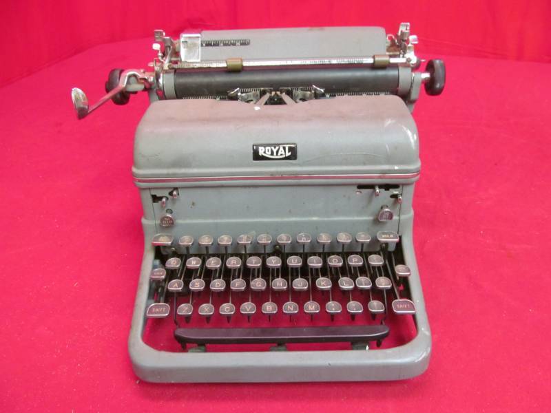 lot 191 image: typewriter