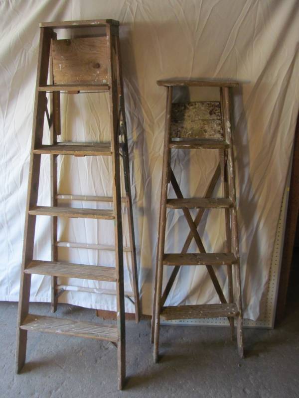 lot 205 image: ladder