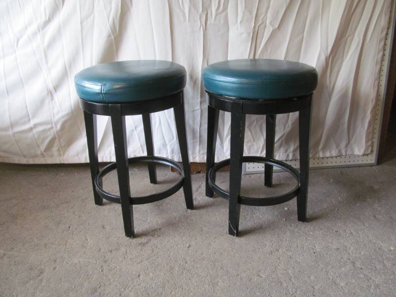 lot 217 image: stools