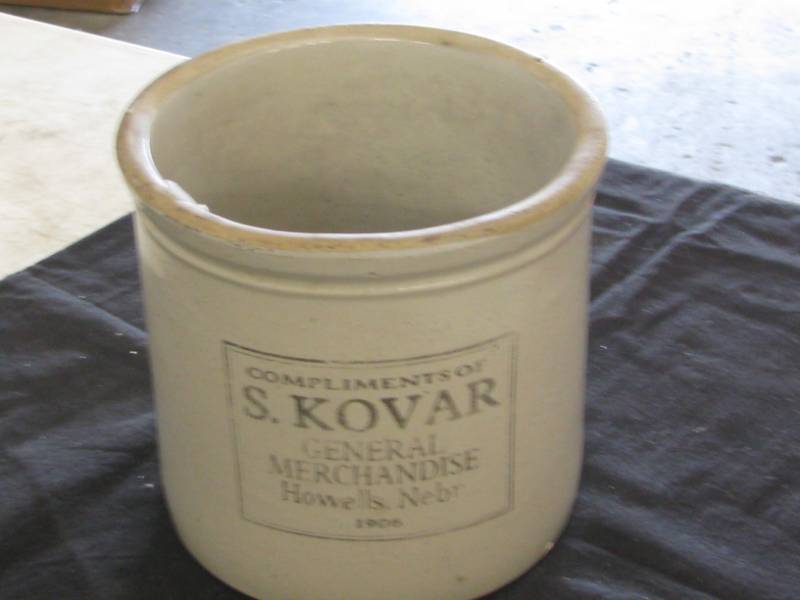 Red Wing 1gl Crock with Advertising