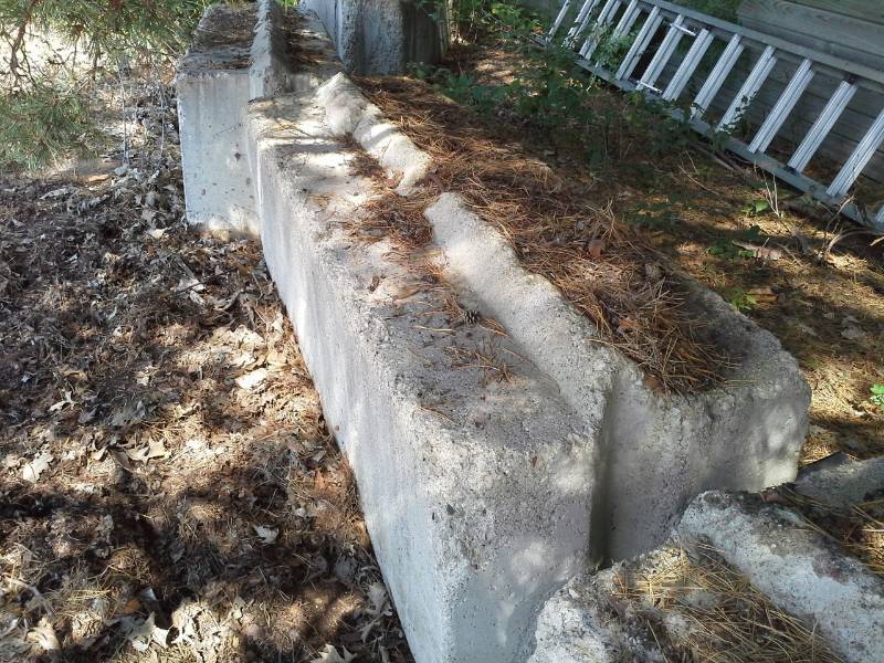 lot 151 image: Four HEAVY Concrete Block Weights