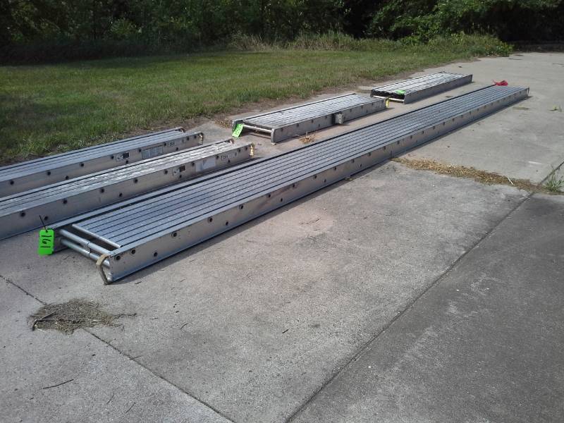 lot 161 image: Werner Aluminum Plank - 28
