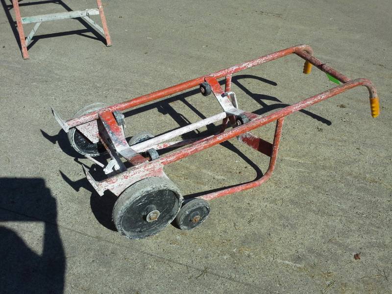 lot 14 image: Heavy-Duty Two-Wheeled Barrel Cart
