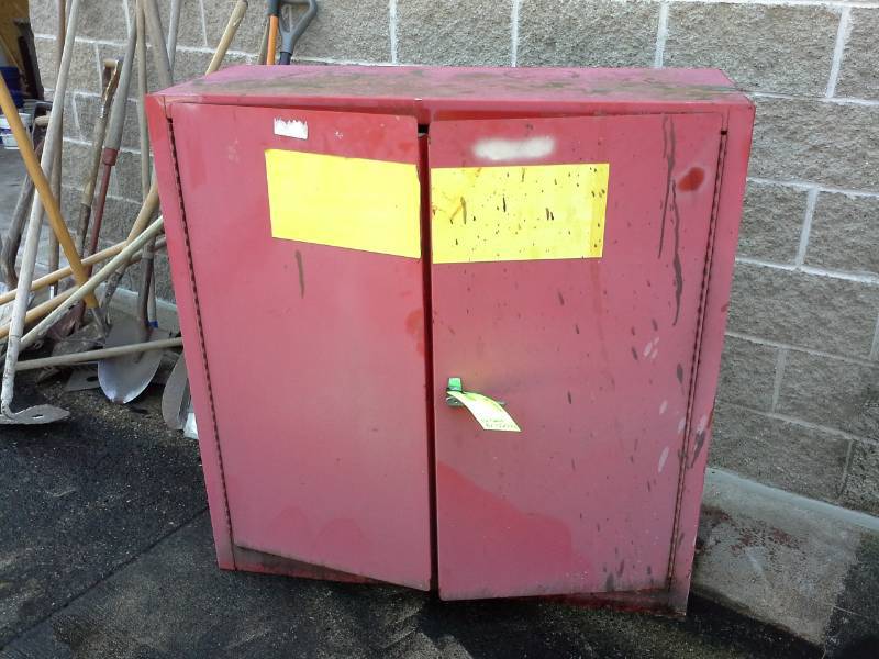 lot 17 image: Fireproof Cabinet