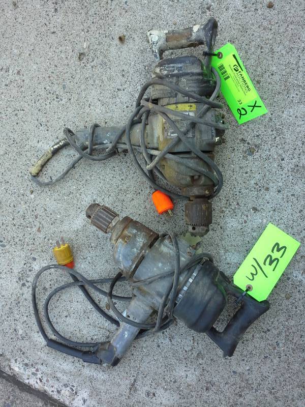 lot 33 image: Pair of Heavy Duty Black & Decker Drills
